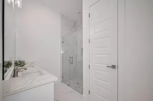 7307 W Knoll St, Houston, TX 77028 - Photo 37