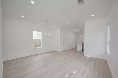 7307 W Knoll Street, Houston, TX 77028 - Photo 5