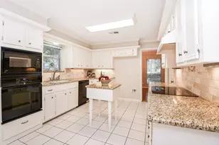 1002 Mill Run Dr, Sugar Land, TX 77498 - Photo 13