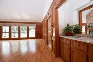1002 Mill Run Dr, Sugar Land, TX 77498 - Photo 5