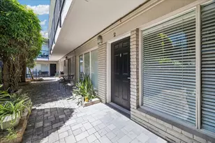 216 Marshall St, Houston, TX 77006 - Photo 11