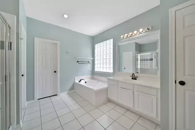 14430 Chartley Falls Drive, Houston, TX 77044 - Photo 33