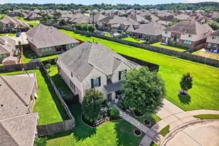 18202 Wedgewood Bluff Ct, Spring, TX 77379 - Photo 5