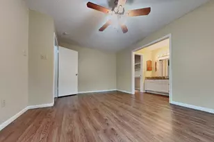 11 Brentwood Oaks Ct, The Woodlands, TX 77381 - Photo 11