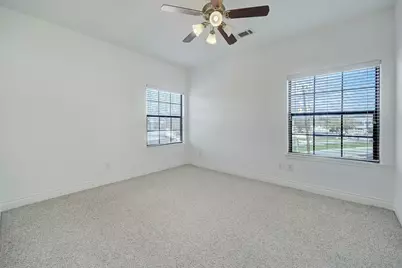 7539 Highmeadow, Houston, TX 77063 - Photo 11