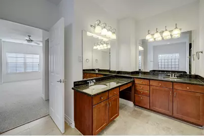 7539 Highmeadow, Houston, TX 77063 - Photo 9