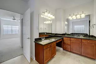 7539 Highmeadow, Houston, TX 77063 - Photo 9