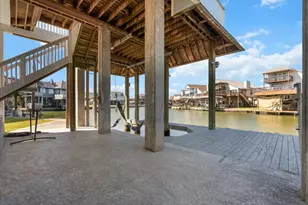 314 Windward Way, Tiki Island, TX 77554 - Photo 31