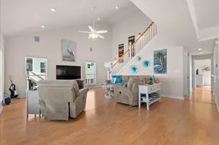 314 Windward Way, Tiki Island, TX 77554 - Photo 5
