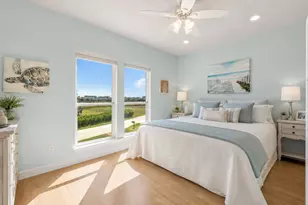314 Windward Way, Tiki Island, TX 77554 - Photo 17