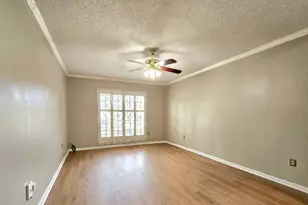 2600 Bellefontaine St, Houston, TX 77025 - Photo 9