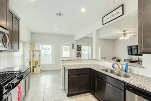 177 Bayou Bend Blvd, Angleton, TX 77515 - Photo 17