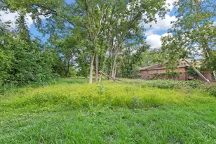 315 E Whitney St, Houston, TX 77022 - Photo 37