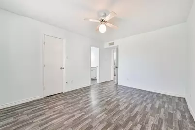 3220 69th Street #b-4, Galveston, TX 77550 - Photo 13