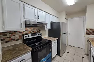 9797 Leawood Blvd, Houston, TX 77099 - Photo 15