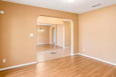 6818 Russelfield Lane, Houston, TX 77049 - Photo 9