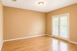 6818 Russelfield Ln, Houston, TX 77049 - Photo 7
