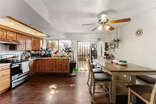 7322 Crownwest St, Houston, TX 77072 - Photo 5