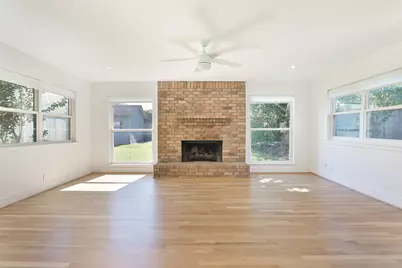 4613 Libbey Lane, Houston, TX 77092 - Photo 9