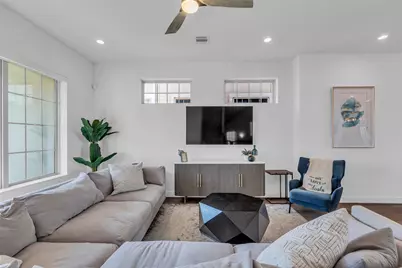 3409 Ridgeway Valley Lane, Houston, TX 77055 - Photo 19