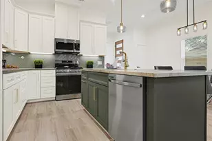 7805 Dyer St, Houston, TX 77088 - Photo 3