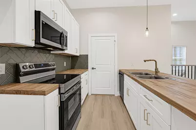 7805 Dyer Street, Houston, TX 77088 - Photo 39