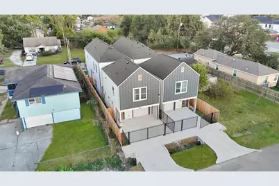 7805 Dyer Street, Houston, TX 77088 - Photo 7