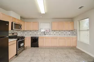 13410 Cricklewood Creek Ln, Houston, TX 77083 - Photo 11