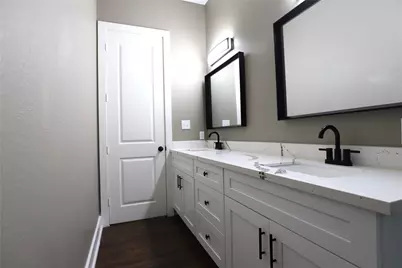 4422 Phlox Street, Houston, TX 77051 - Photo 33