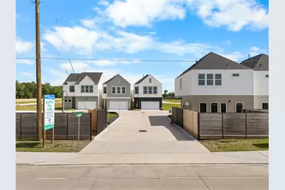 12802 Buffalo Wells Drive, Houston, TX 77045 - Photo 3