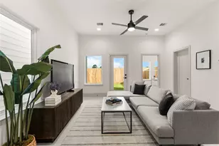 12802 Buffalo Wls Dr, Houston, TX 77045 - Photo 9
