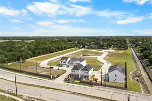 12802 Buffalo Wls Dr, Houston, TX 77045 - Photo 19