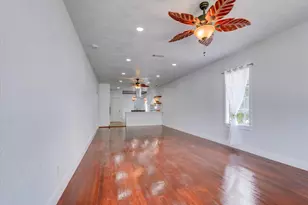 2315 36th St, Galveston, TX 77550 - Photo 7