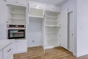 2315 36th St, Galveston, TX 77550 - Photo 13