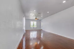 2315 36th St, Galveston, TX 77550 - Photo 9