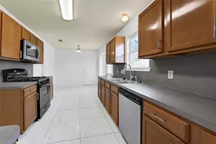 10407 Hamlet Vale Ct, Houston, TX 77070 - Photo 7