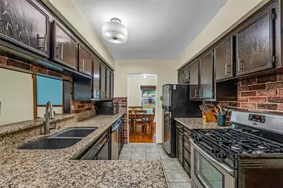 115 Whiting Street, Galveston, TX 77550 - Photo 11