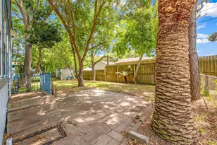 115 Whiting St, Galveston, TX 77550 - Photo 33