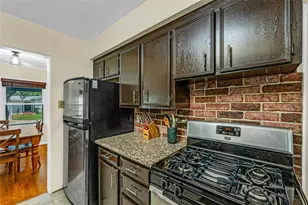 115 Whiting St, Galveston, TX 77550 - Photo 13