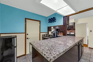 115 Whiting St, Galveston, TX 77550 - Photo 15