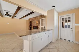 6231 S Briar Knoll Dr, Houston, TX 77072 - Photo 9