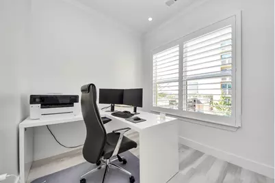 1010 Rosine Street #38, Houston, TX 77019 - Photo 5