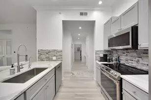 1010 Rosine St, Houston, TX 77019 - Photo 17