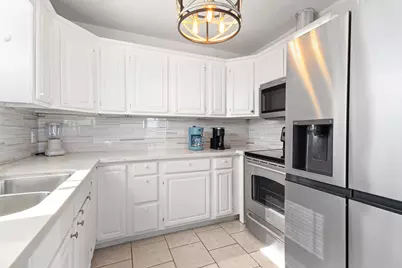 4014 Kent Drive, Galveston, TX 77554 - Photo 9