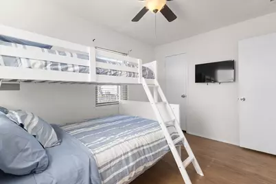4014 Kent Drive, Galveston, TX 77554 - Photo 11