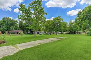 9226 Faircroft Dr, Houston, TX 77033 - Photo 1