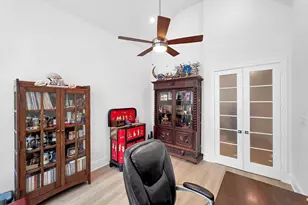 10095 S Goshawk Trl, Conroe, TX 77385 - Photo 9
