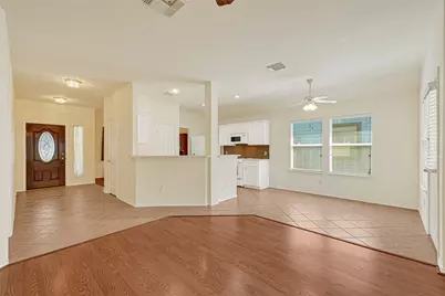 17919 Magenta Springs Drive, Humble, TX 77346 - Photo 5