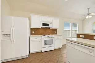 17919 Magenta Springs Dr, Humble, TX 77346 - Photo 9