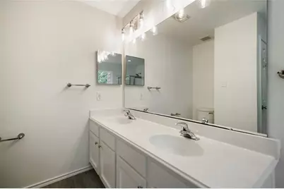 101 N Villa Oaks Drive, The Woodlands, TX 77382 - Photo 21